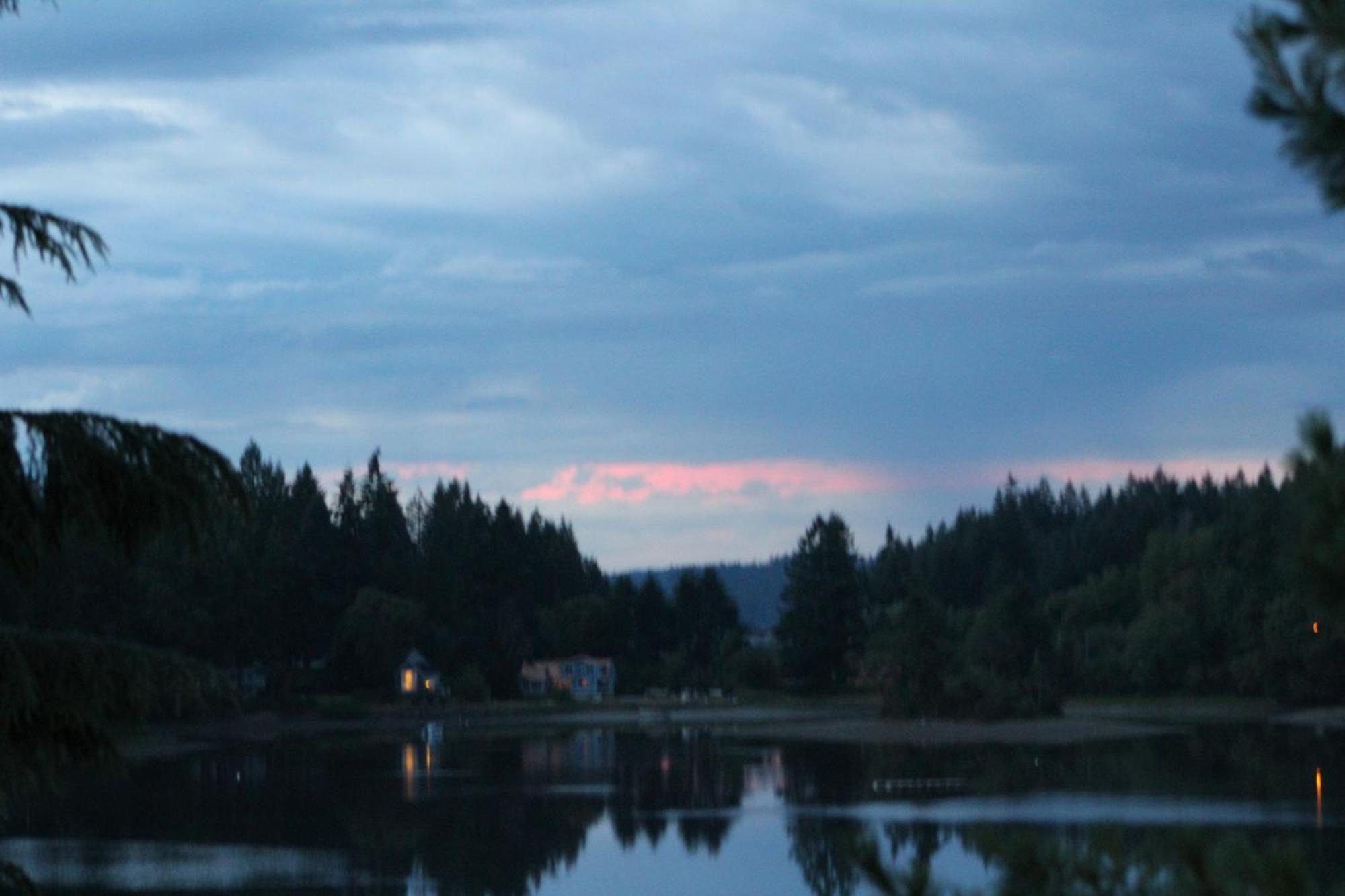 Oyster Bay Inn & Suites Bremerton Oda fotoğraf